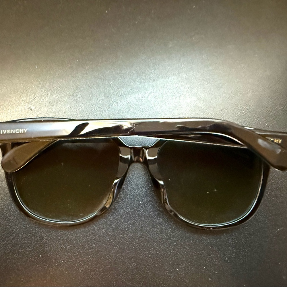 Chic Black Givenchy Sunglasses